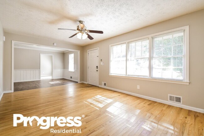 Foto del edificio - 5155 Hiram Lithia Springs Rd SW