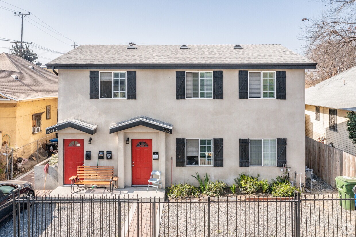 Foto principal - 1046-1048 E 23rd St