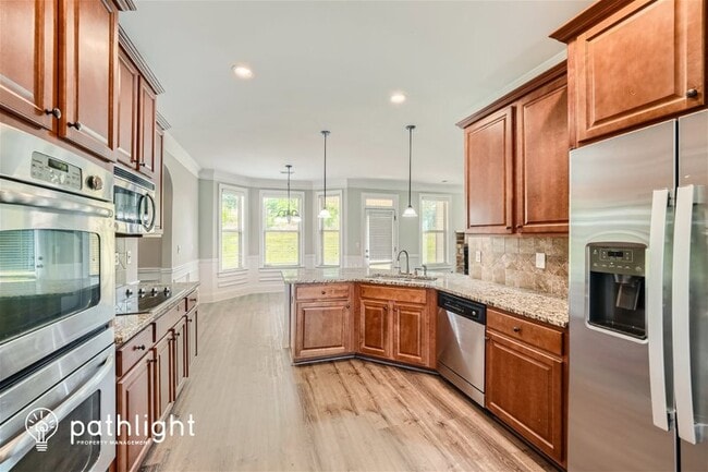 Building Photo - 225 Stillbrook Way