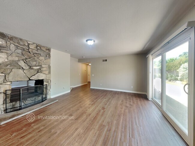 Building Photo - 5711 Arden Ave