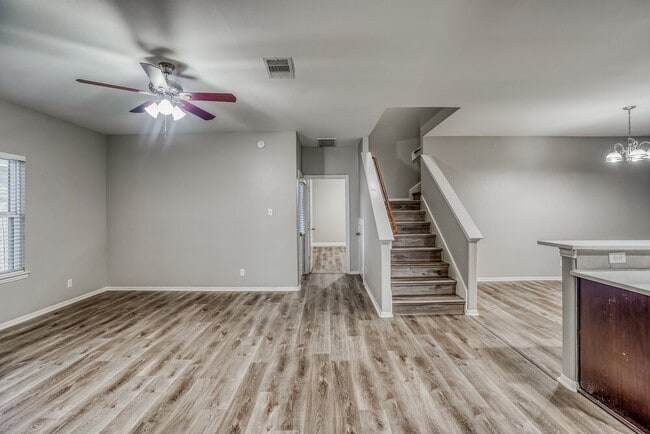 Building Photo - 6006 Lovage Ave