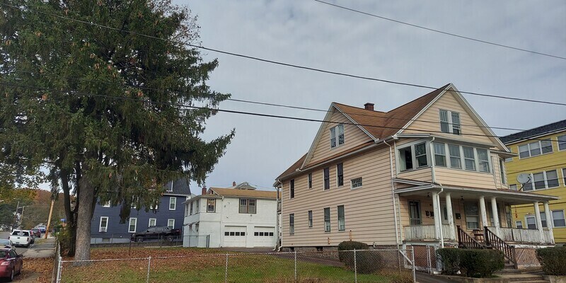 Primary Photo - 12 East Street