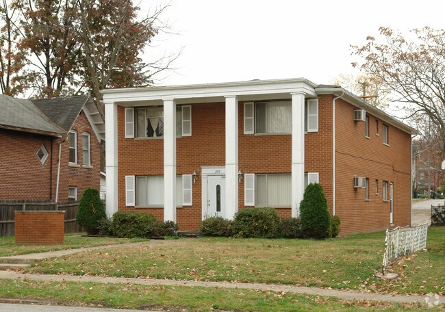 Building Photo - 209 W 6th Ave