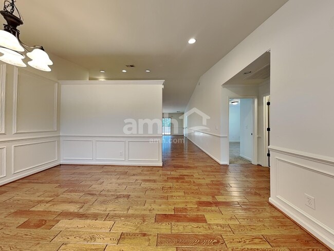 Building Photo - 505 Tanacross Way