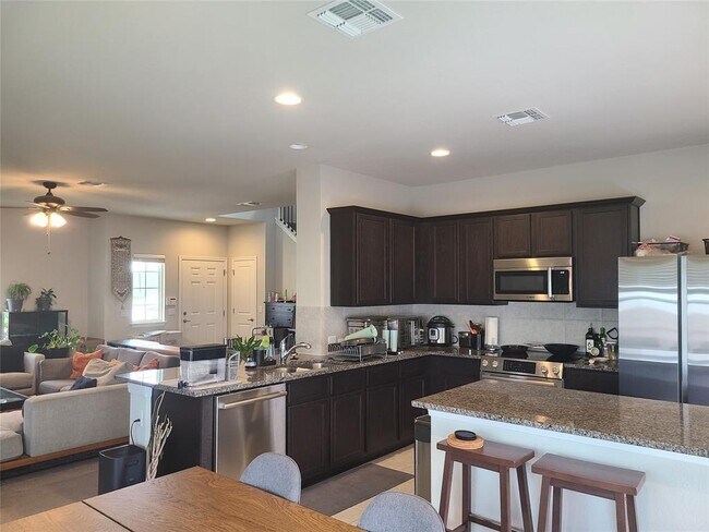 Building Photo - 9705 Morning Iris Dr