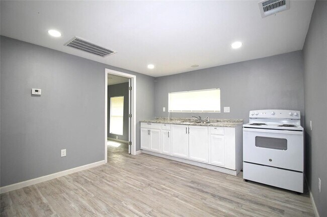 Foto del edificio - 701 Koehl St