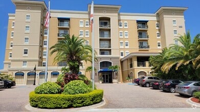 Building Photo - 1064 N Tamiami Trl