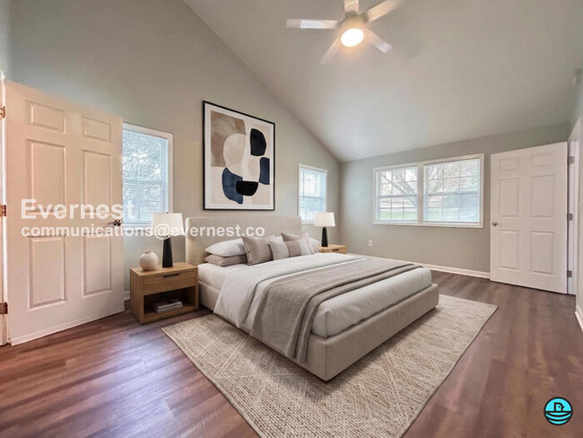 Building Photo - 1345 Twin Oaks Cir SE