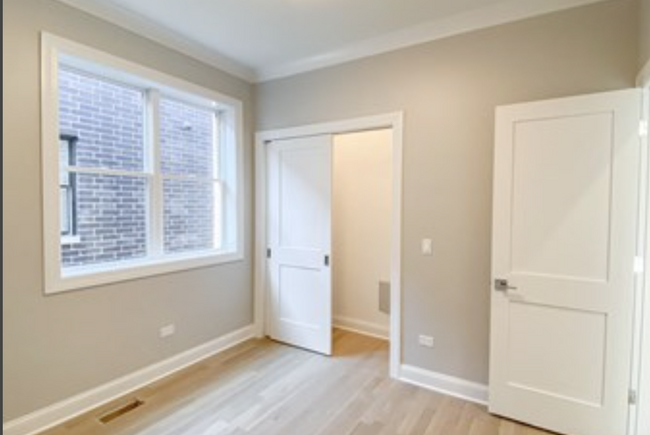 Building Photo - 3343 N Kenmore Ave