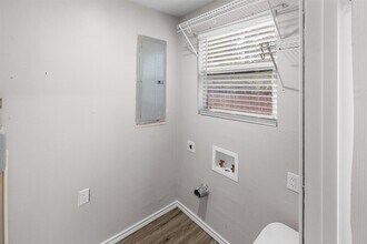 Building Photo - 16766 Lake Cir