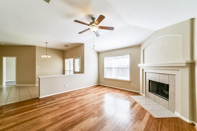Foto del edificio - 9643 Elizabeths Glen Ln