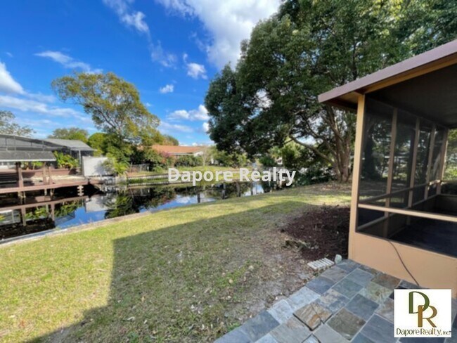 Building Photo - 4 Bed, 2 Bath on Canal to Lake Irma