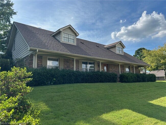 Foto del edificio - 2100 S 70th St