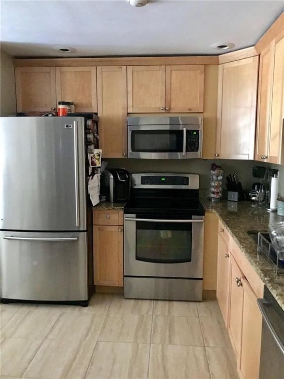 Primary Photo - 3524 W Shore Rd