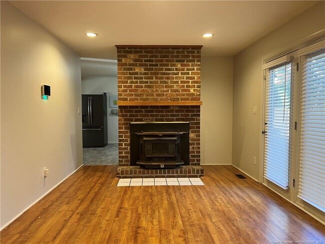 Building Photo - 419 Southwick Dr