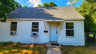 Building Photo - 2604 N Locust St