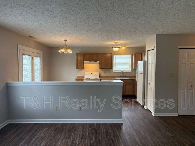 Building Photo - 699 Jack Pine Dr