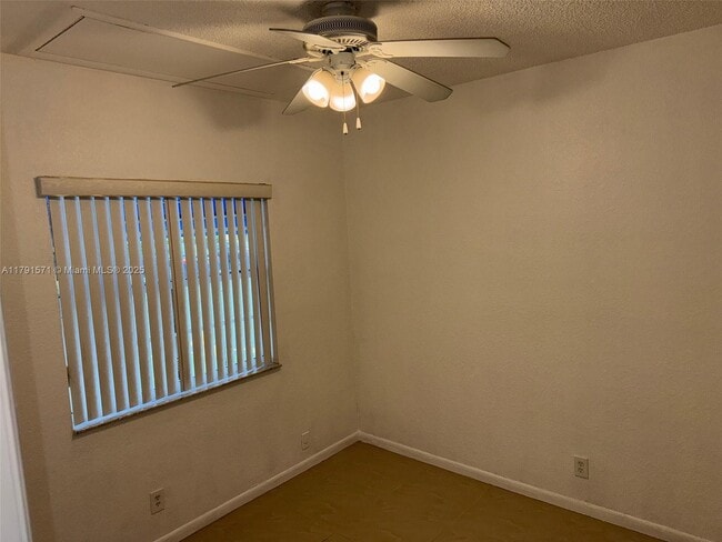 Foto del edificio - 5201 SW 31st Ave