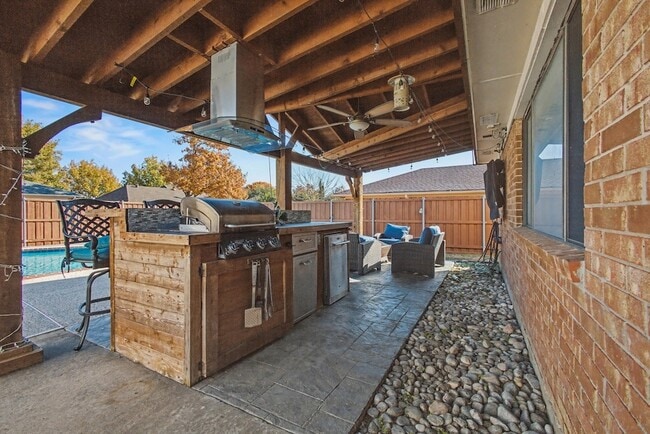 Foto del edificio - 913 Sandhurst Dr