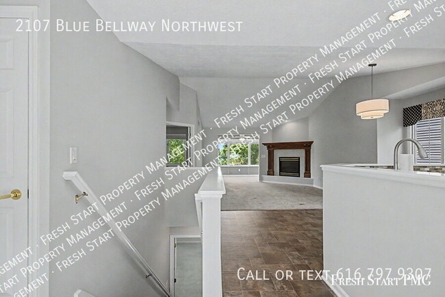 Building Photo - 2107 Blue Bell Way