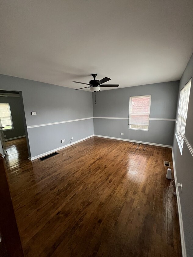 Primary Photo - Welcome to your new home! 12116 S Wentwort...
