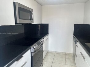Building Photo - 1340 W 41st St