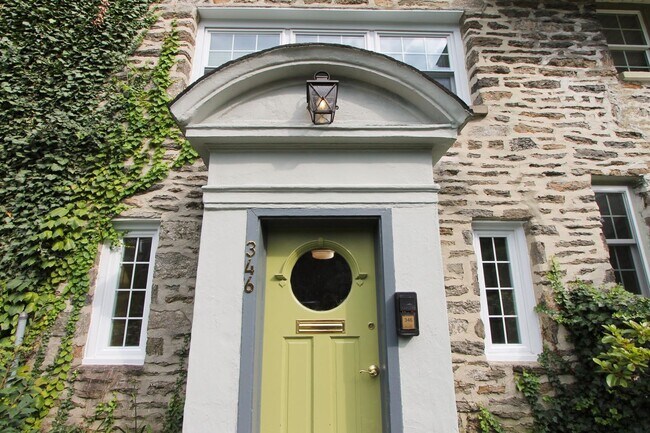 Building Photo - 346 Meehan Ave