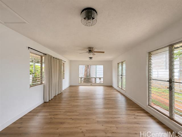 Foto del edificio - 94-378-378 Keehuhiwa St
