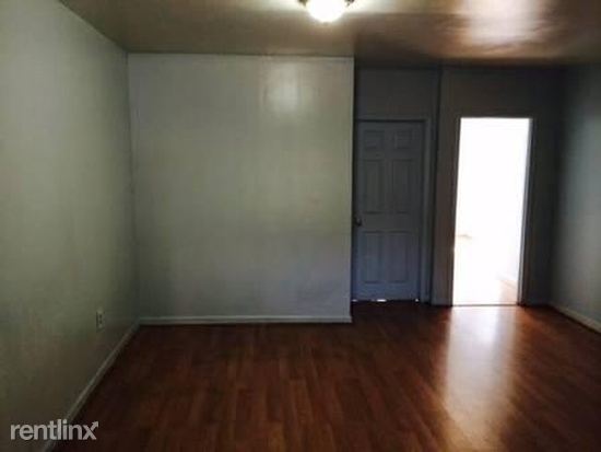 Building Photo - 20 Herkimer Ct