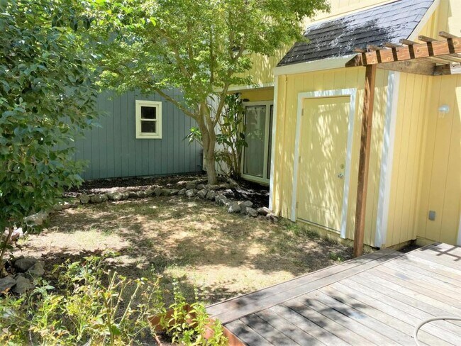 Building Photo - 8240 Windmill Farms Dr