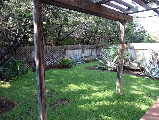 Foto del edificio - 5503 Thunderbird St