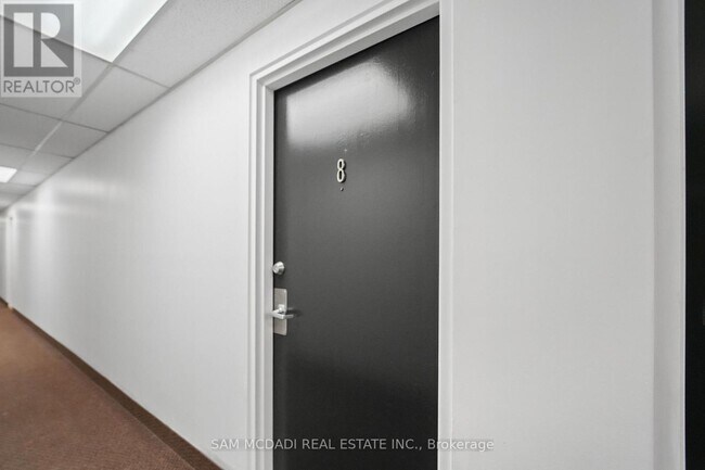 Photo du bâtiment - 130 King St E