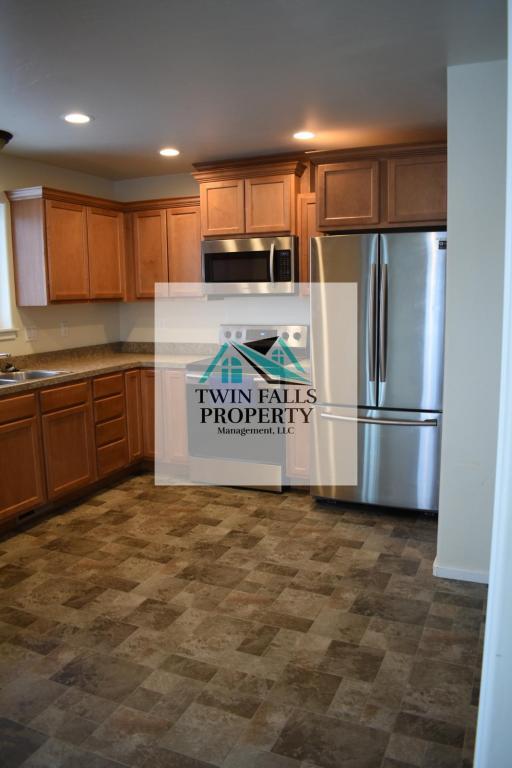 Building Photo - 909 Arrow Wood Ct