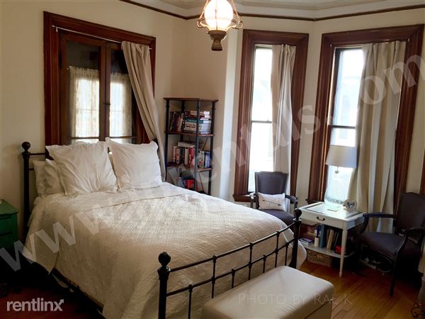 Building Photo - 50 Burroughs St