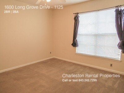 Foto del edificio - 1600 Long Grove Dr