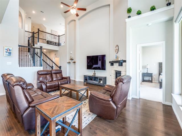 Foto del edificio - 2112 Creekbluff Ct