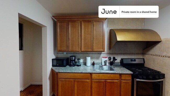 Foto del edificio - Room in Shared 4 bed/1 bath home in Central Harlem