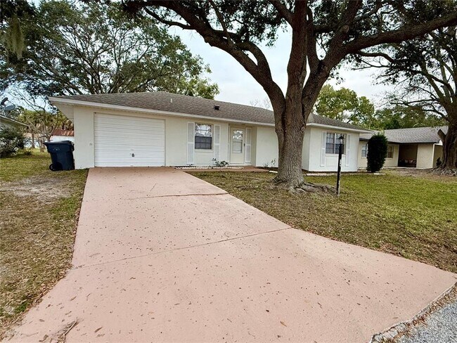 Building Photo - 34 Cedar Dr