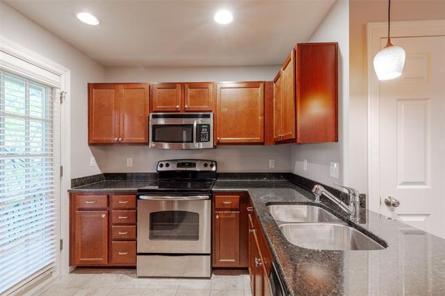 Building Photo - 2787 Bradford Dr