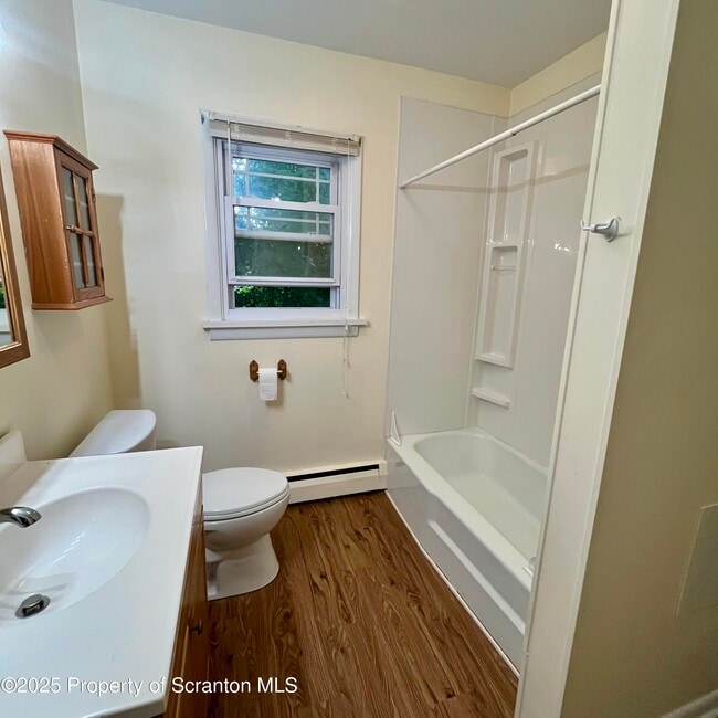 Building Photo - 208 1st St