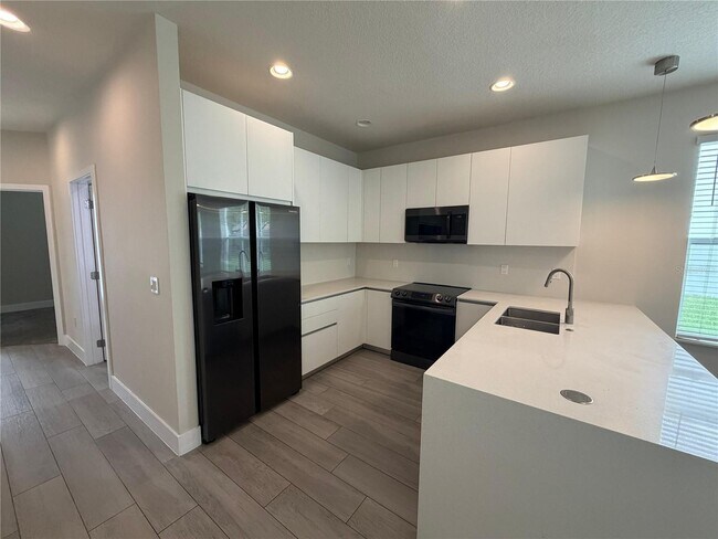 Building Photo - 17529 Hidden Forest Dr