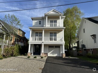Building Photo - 18 Maplewood Ave