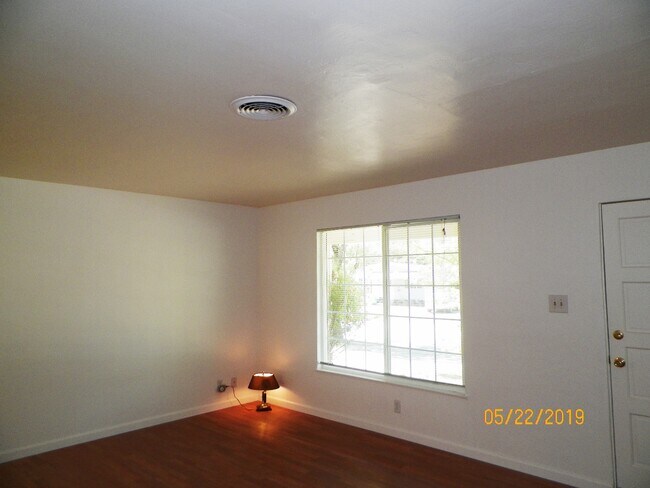 Building Photo - 15 Nancy Dr