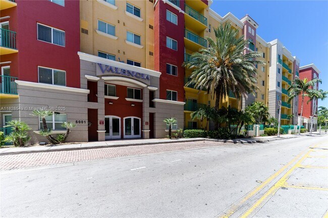 Foto del edificio - 6001 SW 70th St