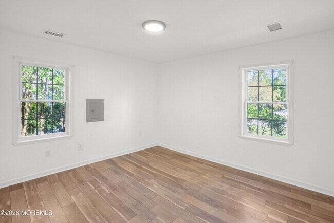 Foto del edificio - 28 Oak Ln