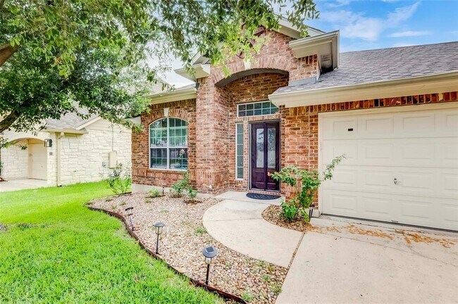Building Photo - 3669 Pine Needle Cir