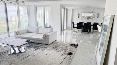 Building Photo - 19707 Turnberry Way