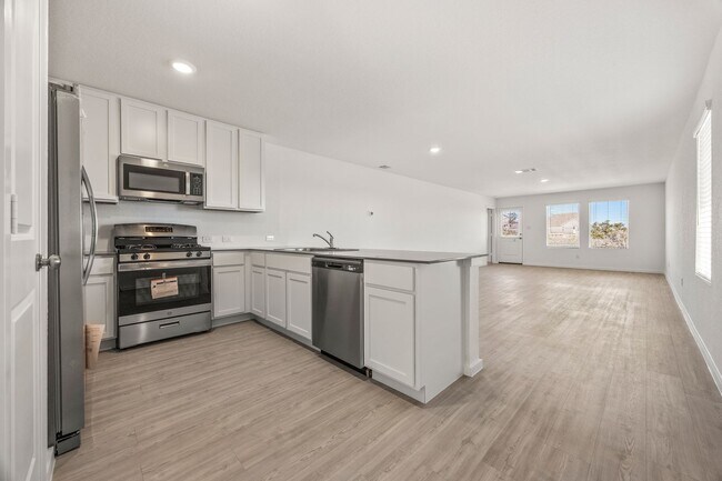 Building Photo - Brand New with Tons of Neighborhood Amenit...