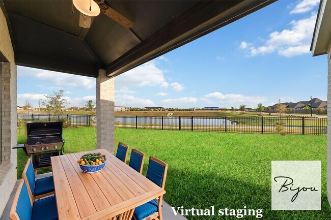 Building Photo - 720 Lake Lacosta Dr