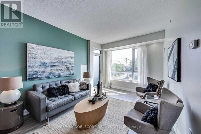 Building Photo - 2800 Keele St